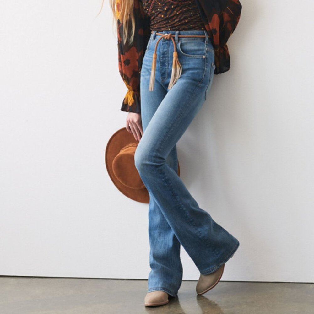 Pilcro by Anthropologie the Icon Flare High Waist Jeans Medium Blue Size 25